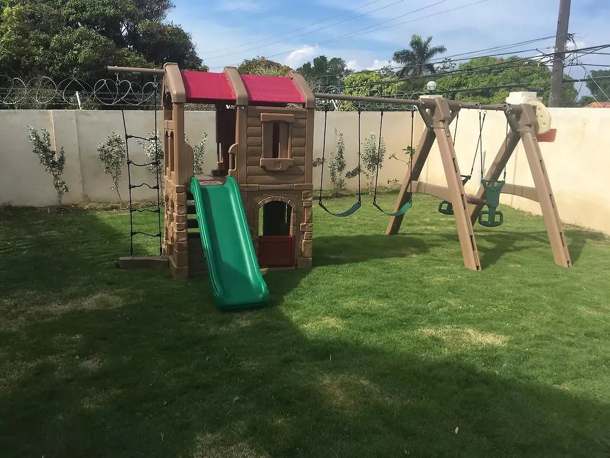 別荘 Family Complex Beside Beach W/Pool Montego Bay #1