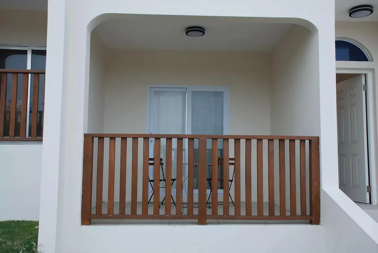 別荘 Family Complex Beside Beach W/Pool Montego Bay #1