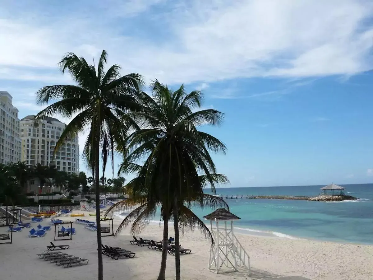 Family Complex Beside Beach W/Pool Montego Bay #1 Holiday home