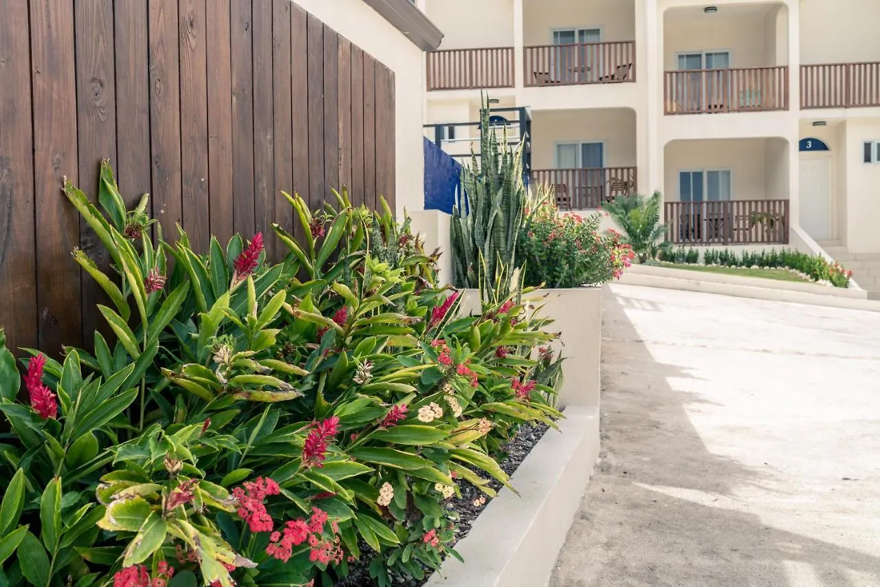 Family Complex Beside Beach W/Pool Montego Bay #1 Jamajka